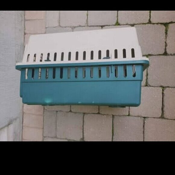 REMINGTON Medium Dog/Pet Crate- Kennel - Picture 5 of 10